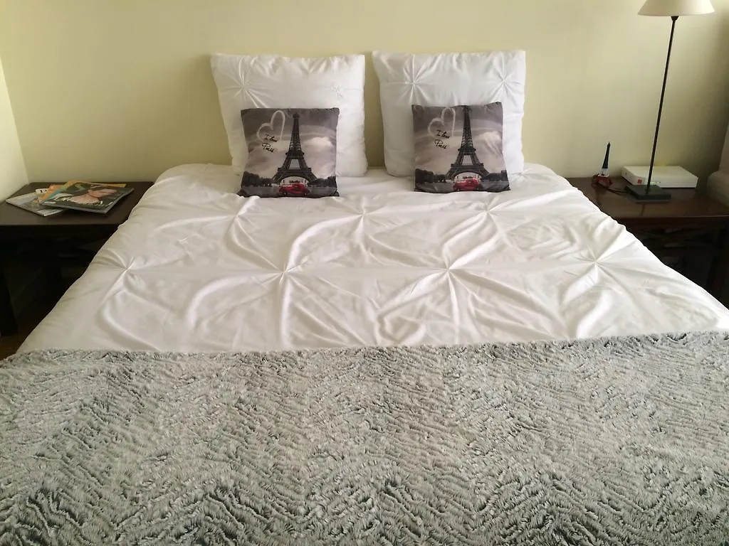 Apartment Lovely Studio Champs Elysees Hotel Paris